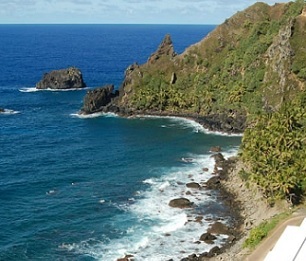Pitcairn view of boat harbour Photo: Graham Wragg