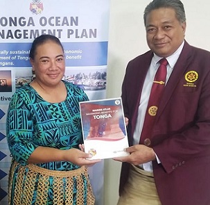 MEIDECC CEO Paula Ma'u, Director of Environment, Lupe Matoto, and Minister for Environment (MEIDECC) Hon Poasi Tei with the new Marine Atlas, Davina House, Ma'ufanga. 8 June 2021. Credit - www.matangitonga.to