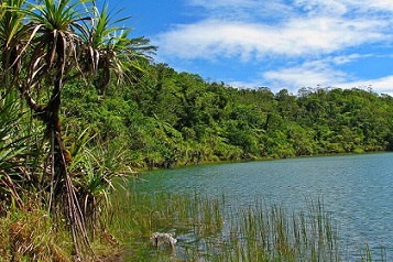 Lake Lanotoo national park Samoa. credit - V. Jungblut