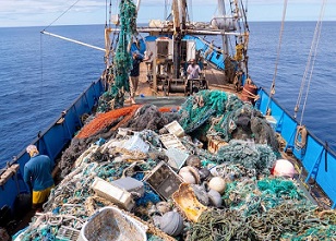 Largest Ocean Cleanup Hauls 103 Tons of Plastic From the Pacific Ocean. Credit - https://mymodernmet.com/