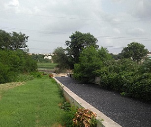 Part of a sewage treatment plant (Hyderabad, India), which relies on biological processes as a key part of the sanitation process. Credit: Simon Wilcock