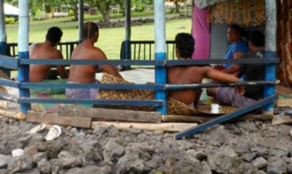 Dr Anita Latai-Niusulu talking with community members for research on the impact of climate change on Pacific Island countries.