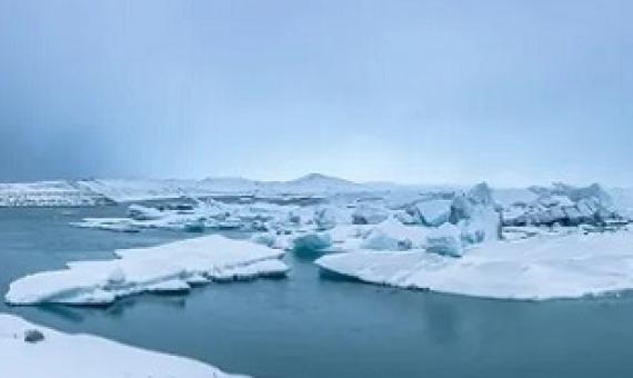 Global warming 2AJCMYD Global warming Photograph: Tom Ridout/Alamy