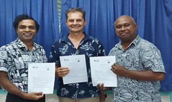 L-r: Dr Krishna Kotra, Science Programme Coordinator, Dr Andrew MacKenzie, Director, USP Emalus Campus and Mr Arthur Faerua, Director General, Ministry of Lands and Natural Resources. Credit - www.dailypost.vu