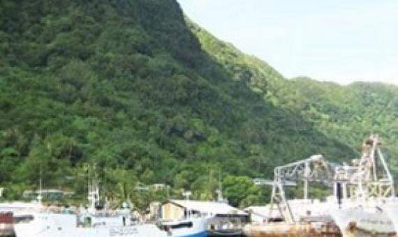 American Samoa longliners in Pago Pago harbor. [SN file photo]